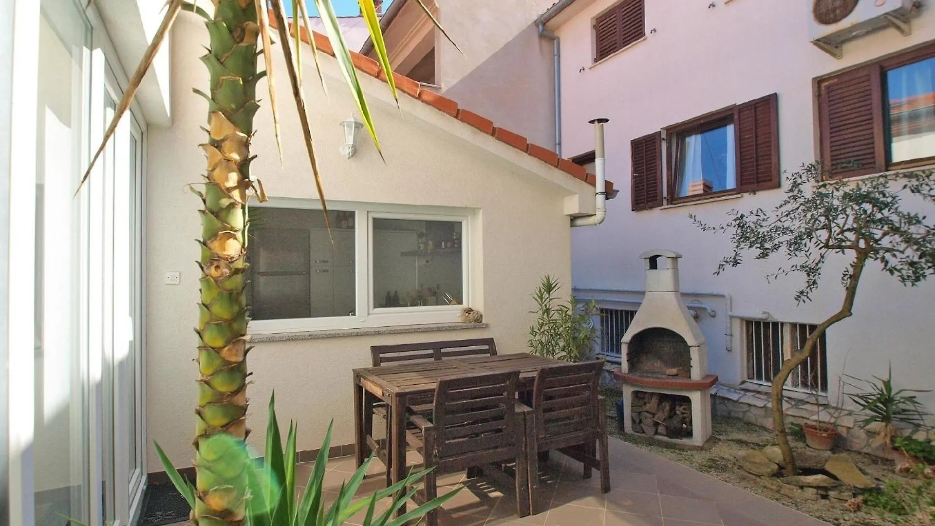 Ferienhaus Fuer 6 Personen Ca 90 Qm In Pula, Istrien Istrische Riviera contacts
